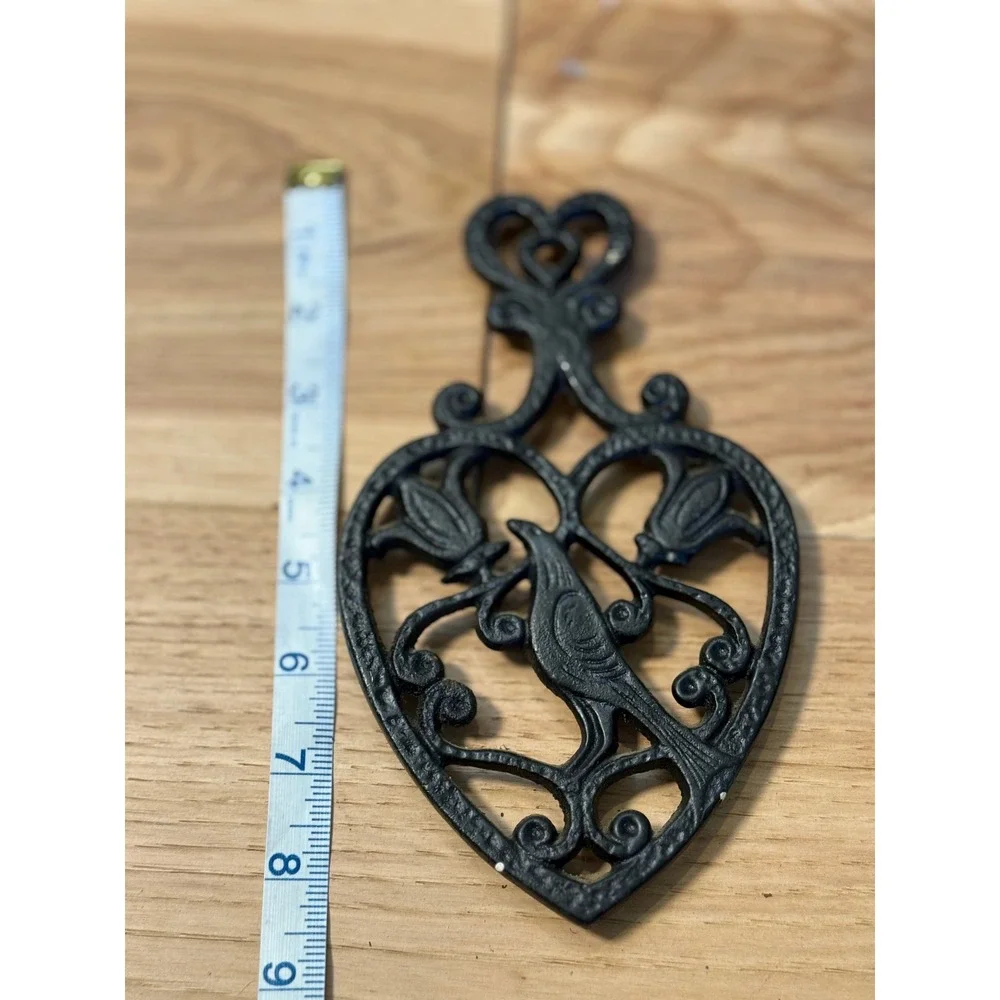 Distelfink Trivet Cast Iron Vintage 60s 70s Black Heart Bird #23 T-47 8.5in